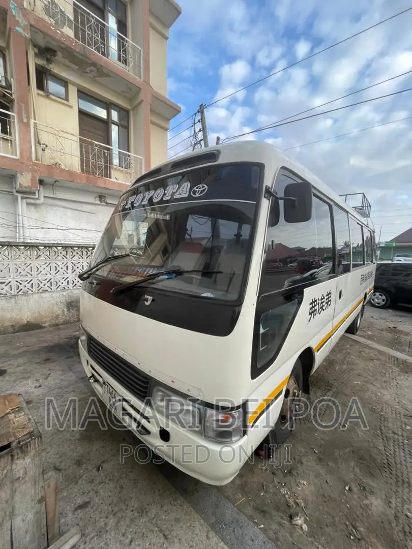Toyota Coaster 2004 White