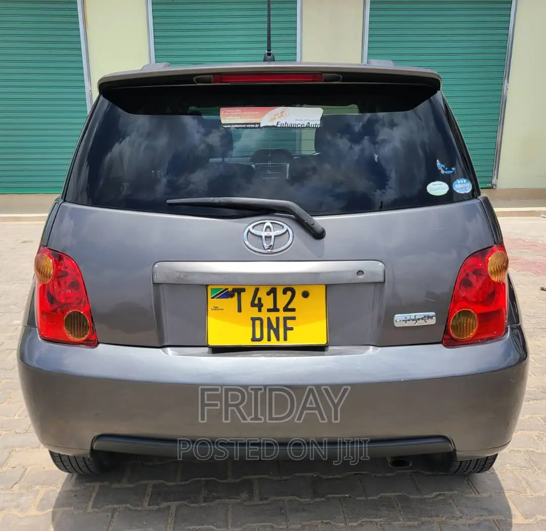 Toyota IST 2003 Gray