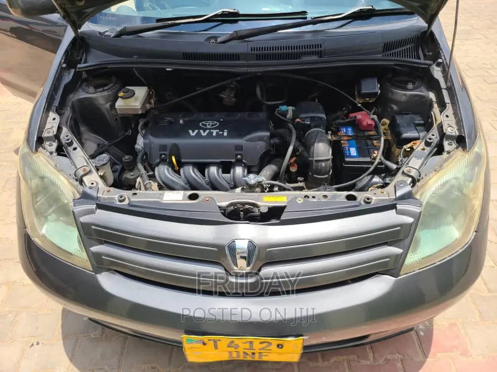 Toyota IST 2003 Gray