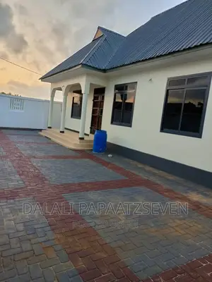 3bdrm House in Dalalipapaatzseven, Bunju for rent