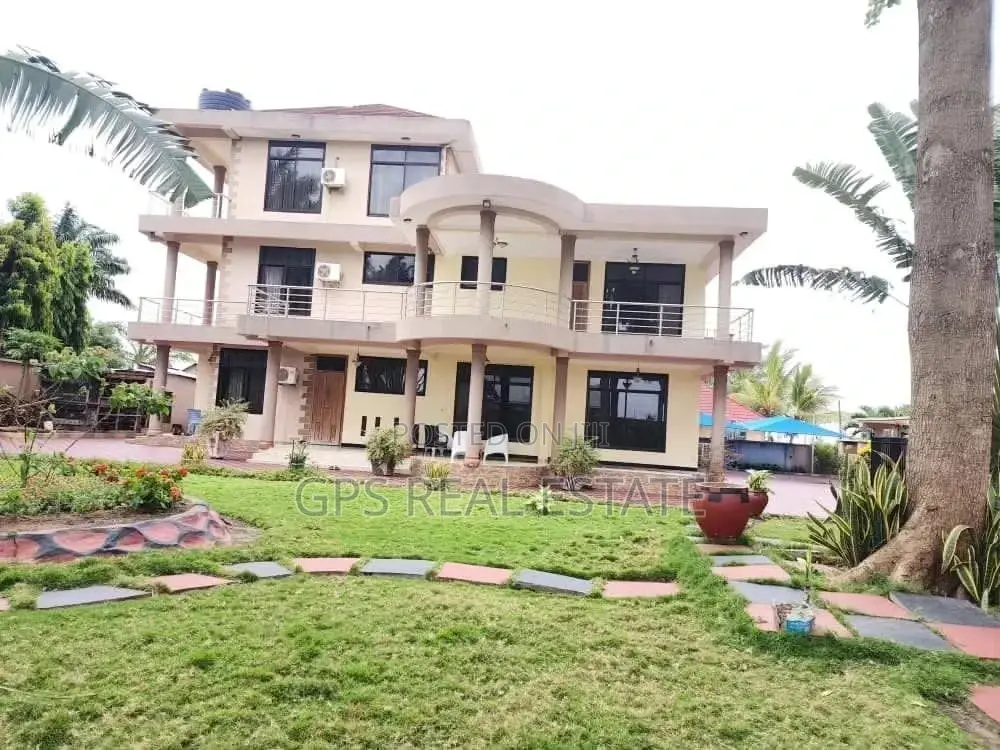 7bdrm House in Kibada, Kigamboni for sale