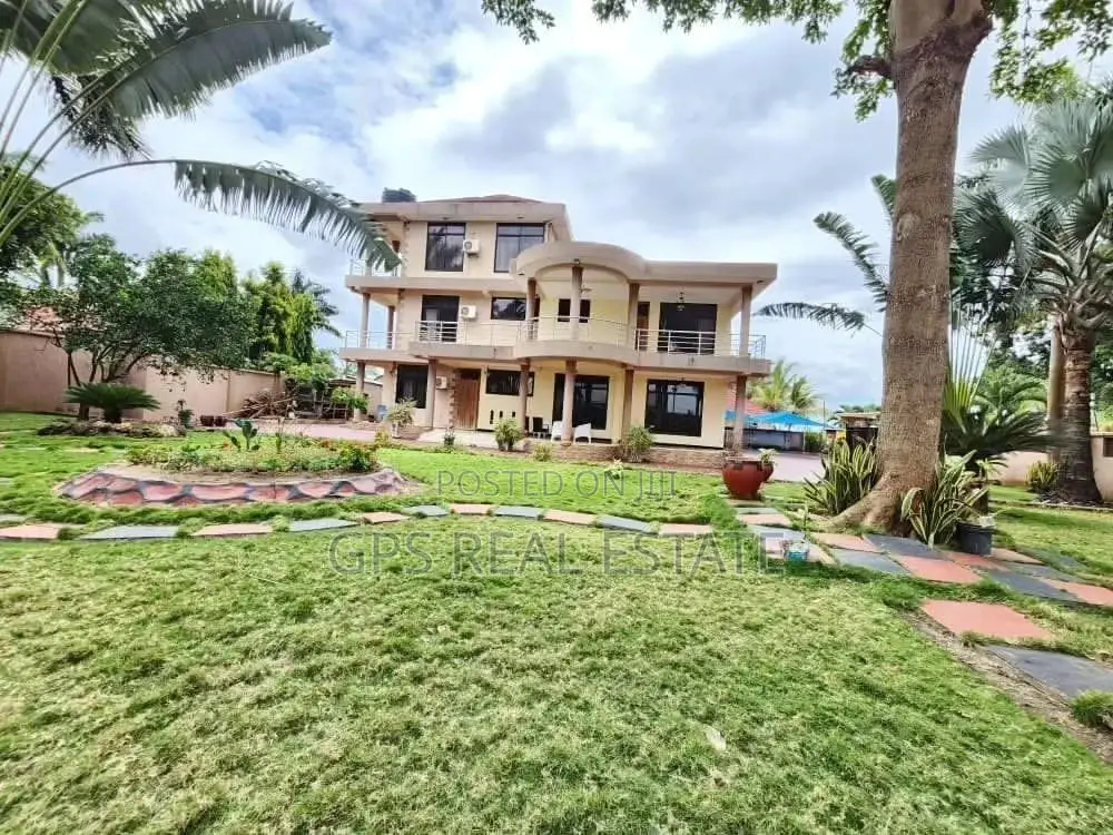7bdrm House in Kibada, Kigamboni for sale