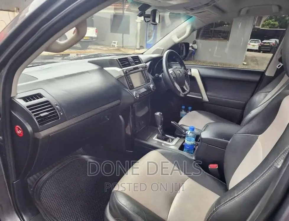 Toyota Land Cruiser Prado 2015 Gray