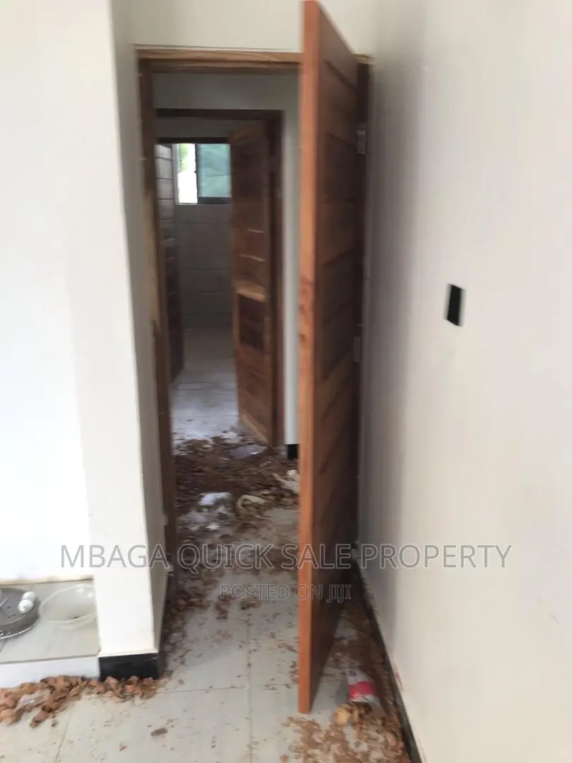 8bdrm House in Mikocheni for rent