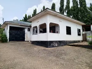 7bdrm Chalet in Mpiji Mapoe, Mbezi for sale