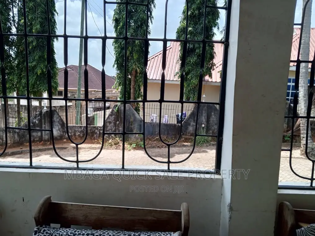 7bdrm Chalet in Mpiji Mapoe, Mbezi for sale