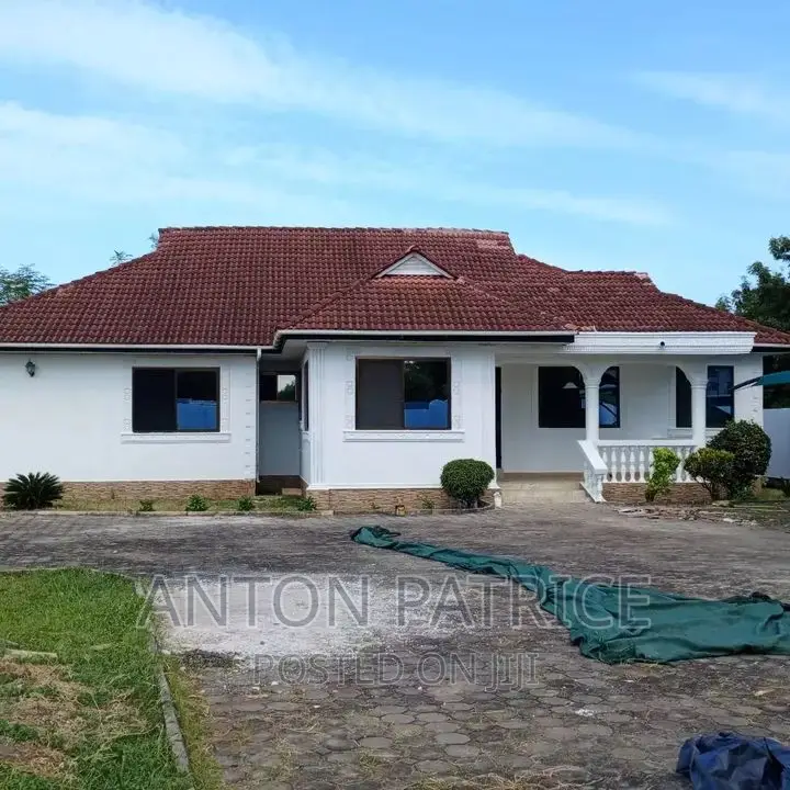 Furnished 4bdrm Apartment in Bahari Beach, Kinondoni for rent