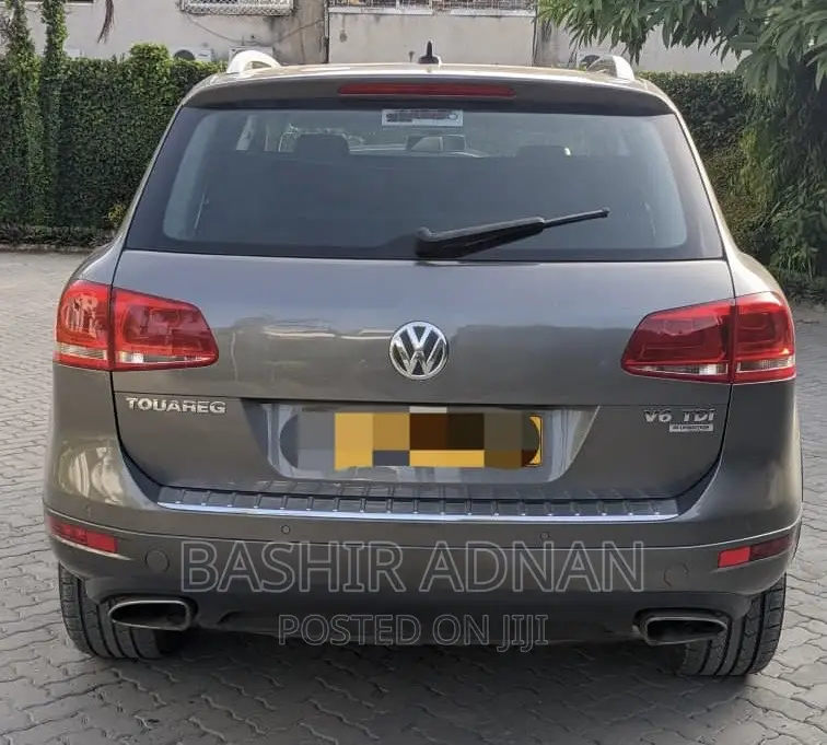 Volkswagen Touareg TDI Executive 2013 Gray