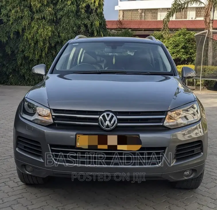 Volkswagen Touareg TDI Executive 2013 Gray