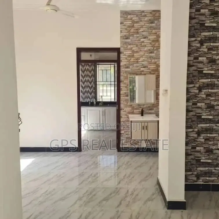 3bdrm House in Ungindoni, Kigamboni for sale