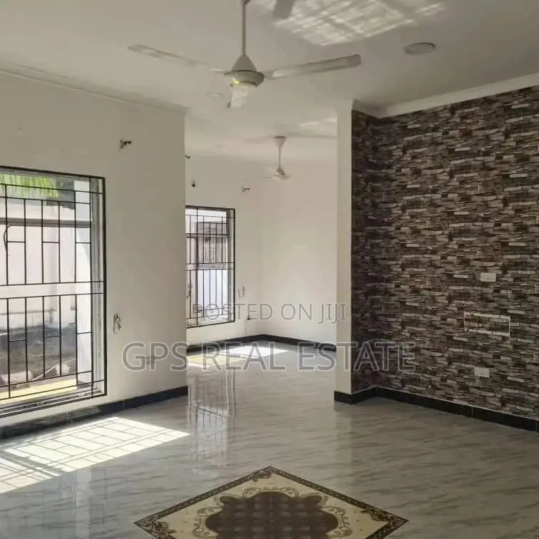 3bdrm House in Ungindoni, Kigamboni for sale