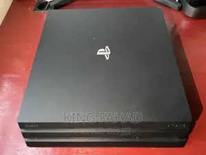 Playstation 4 PRO (1TB)