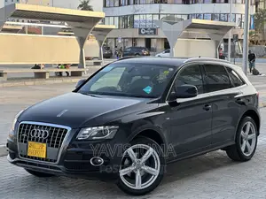 Audi Q5 2010 Black