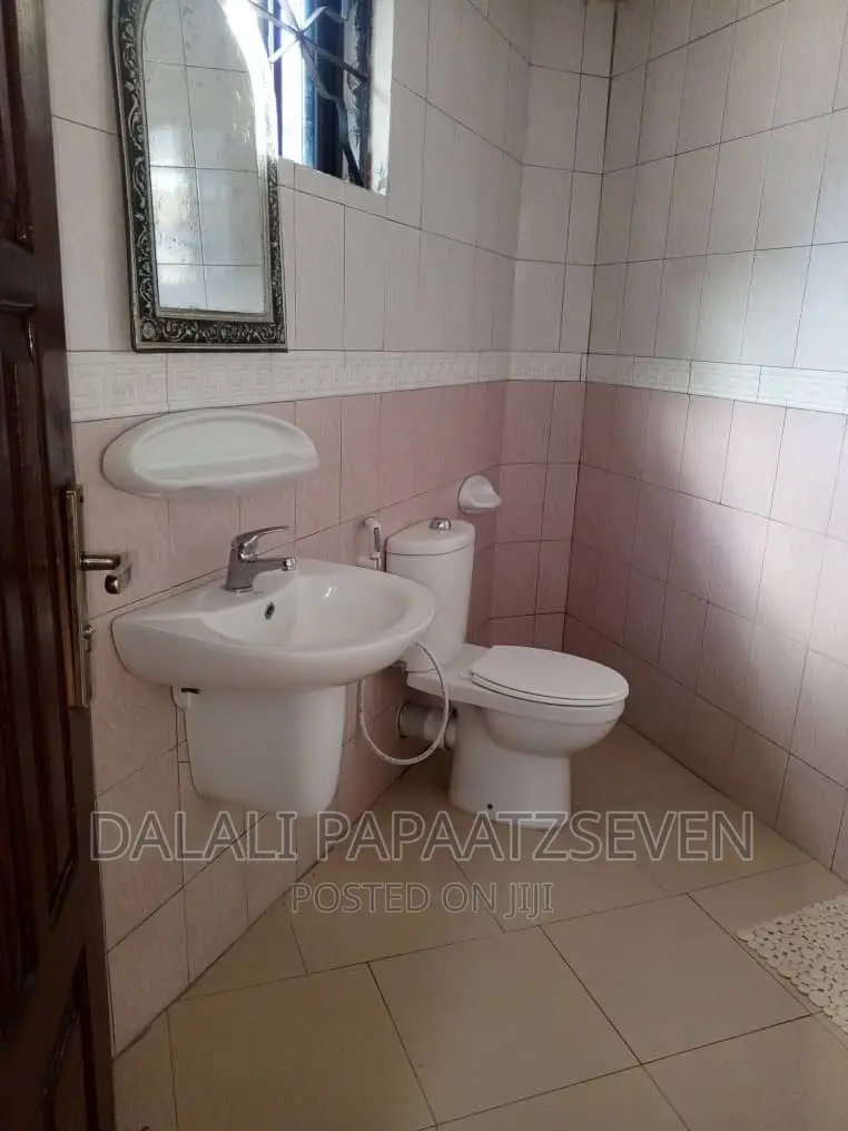1bdrm Apartment in Dalalipapaatzseven, Kinondoni for rent