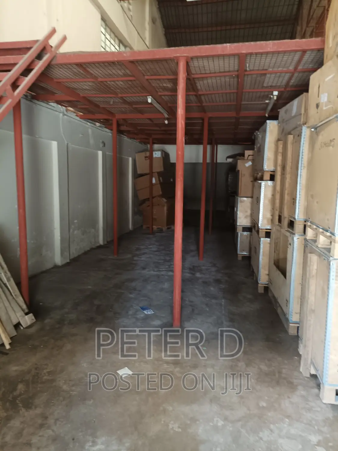 Store Kubwa Ya Kuhifadhia Mizigo