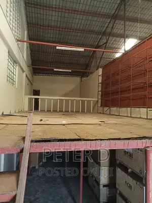 Store Kubwa Ya Kuhifadhia Mizigo