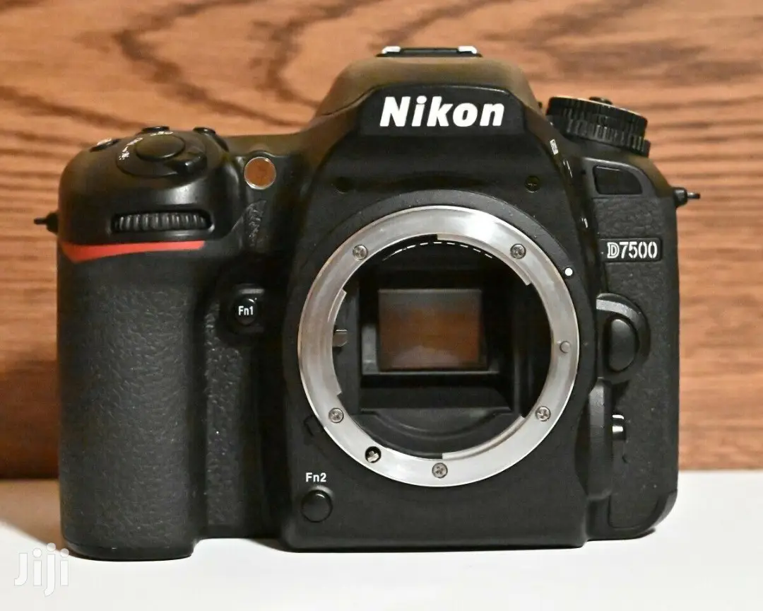 Nikon D7500