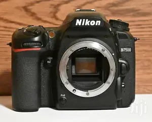 Nikon D7500