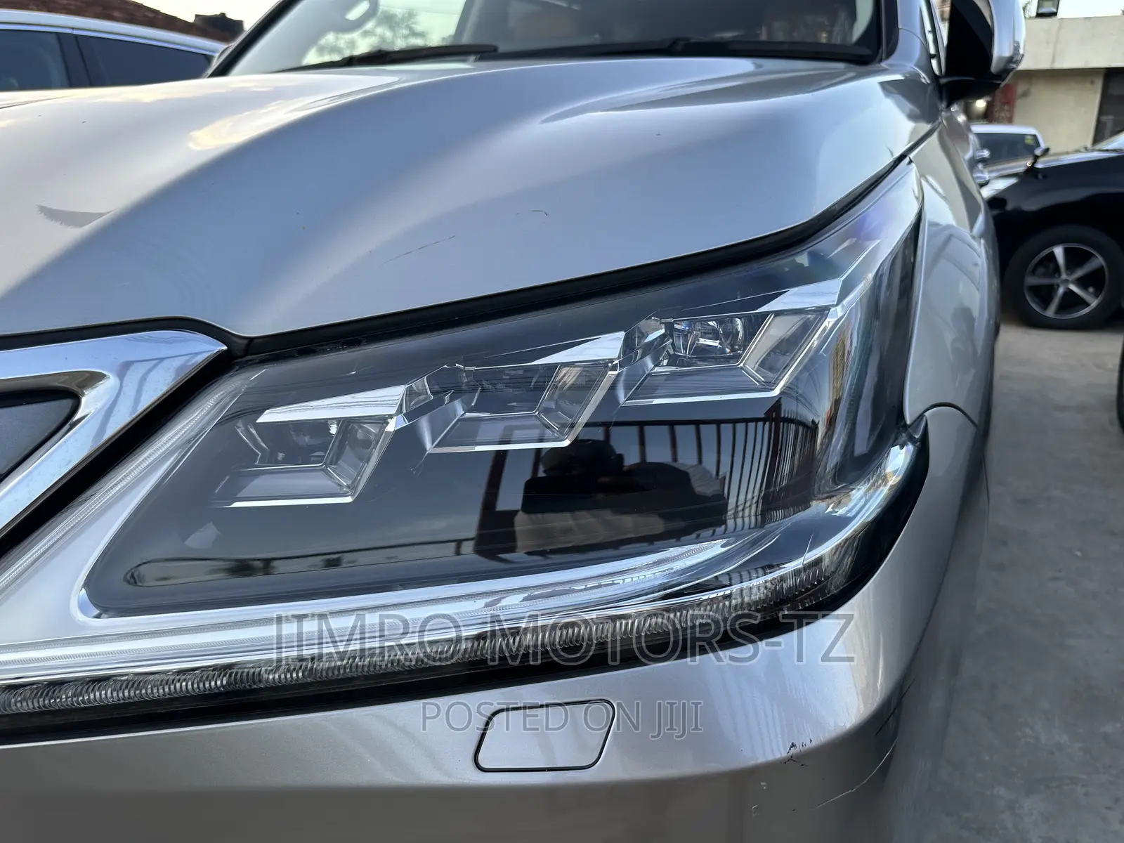 Lexus LX 2017 Silver