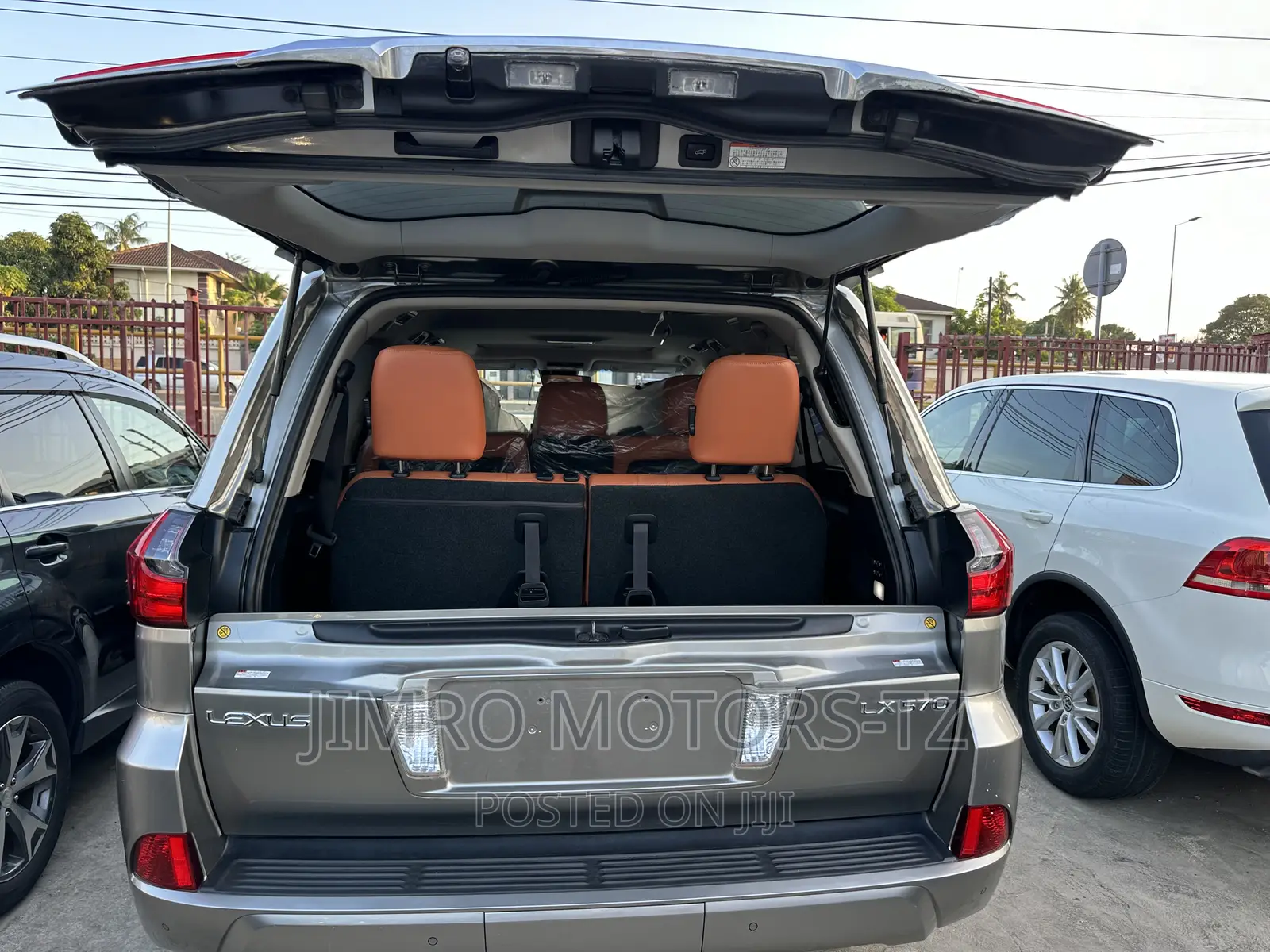 Lexus LX 2017 Silver