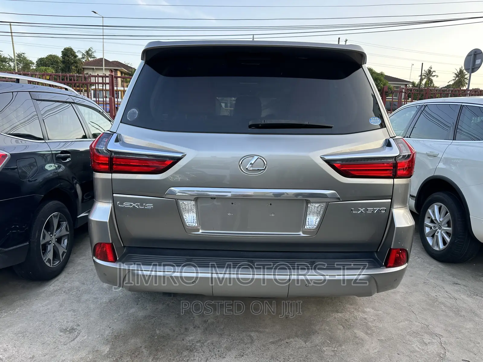 Lexus LX 2017 Silver