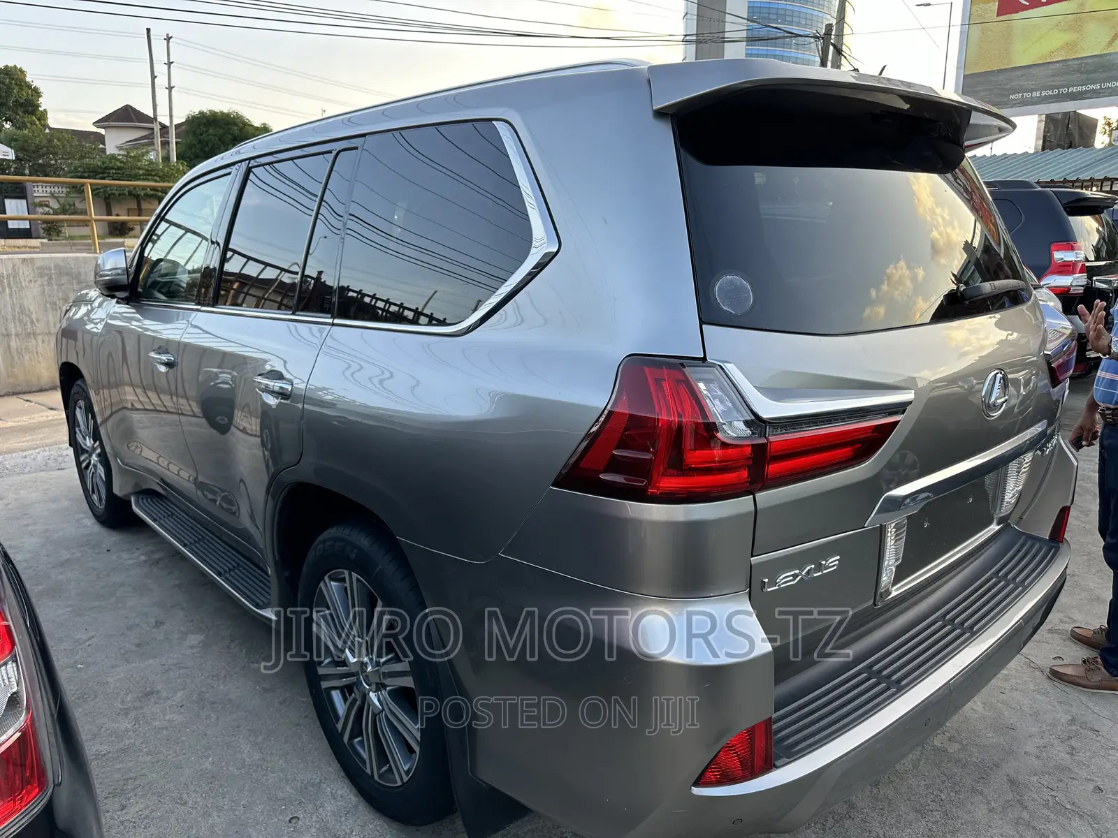 Lexus LX 2017 Silver