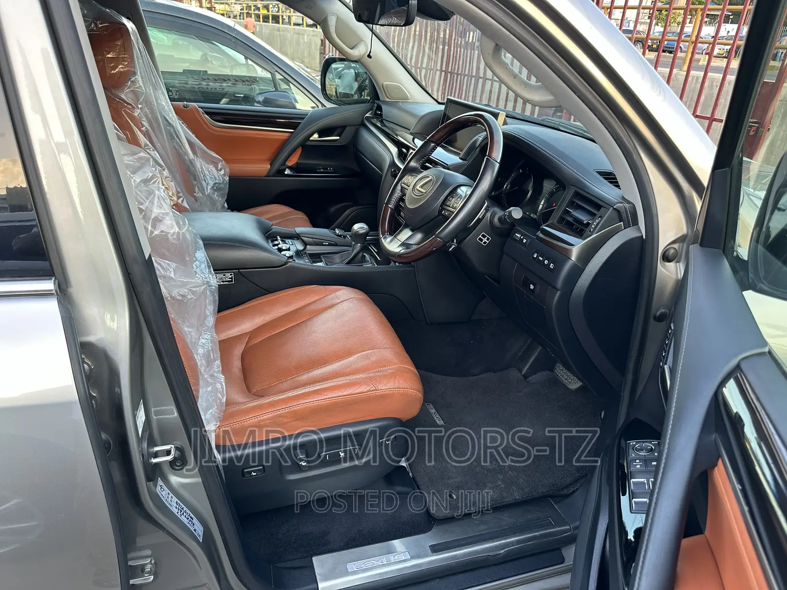 Lexus LX 2017 Silver
