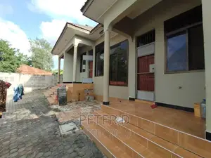 1bdrm Apartment in Kimara for rent
