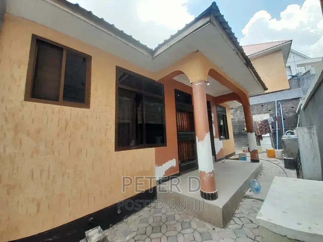 1bdrm Apartment in Kimara for rent