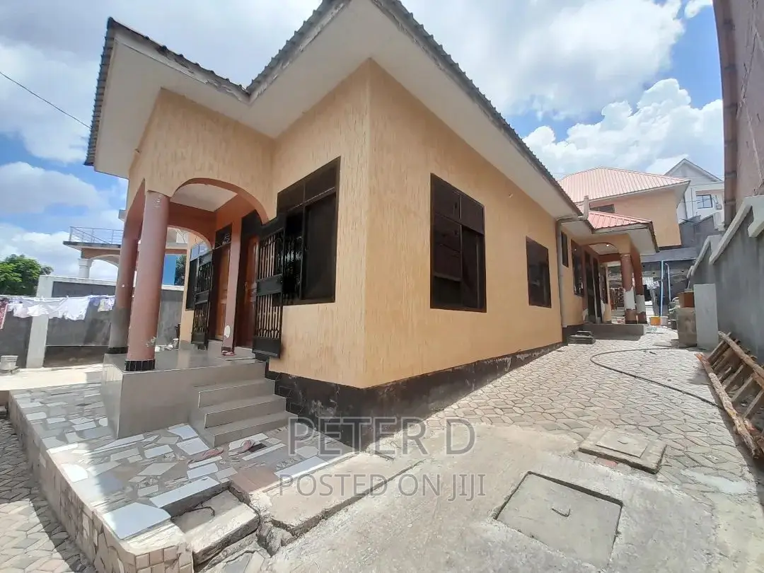 1bdrm Apartment in Kimara for rent