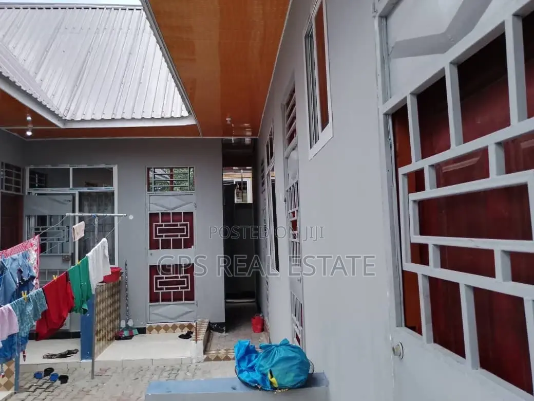 5bdrm House in Mbagala Chamazi, Temeke for sale