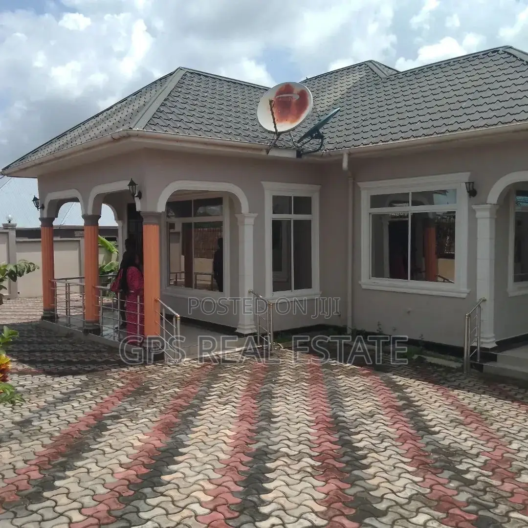3bdrm House in Mbezi Msakuzi, Kinondoni for sale