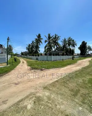 House and Plot for Sale at Bahari Beach ( 2400sqm )