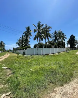 House and Plot for Sale at Bahari Beach ( 2400sqm )
