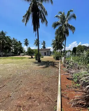 House and Plot for Sale at Bahari Beach ( 2400sqm )