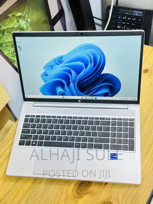 New Laptop HP ProBook 450 G9 8GB Intel Core I7 SSD 256GB
