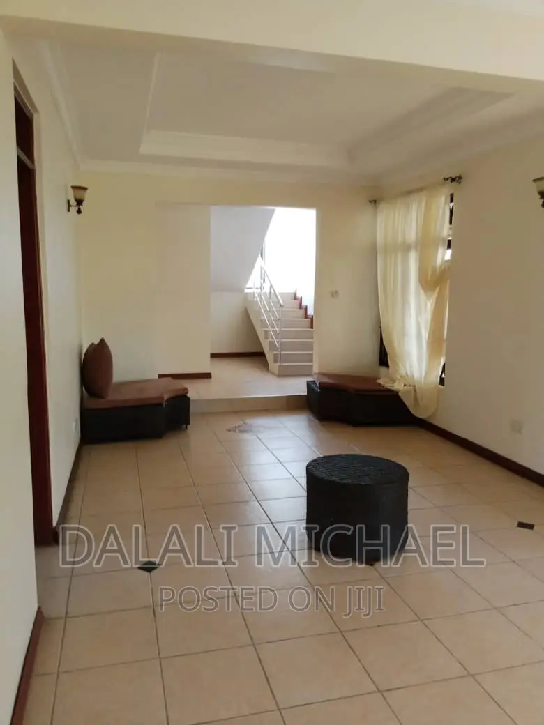 Furnished 6bdrm Bungalow in Baharibeach, Kunduchi for rent