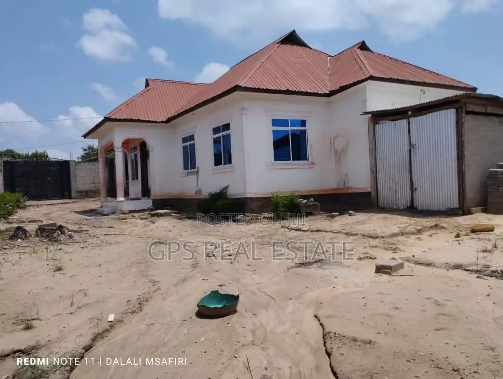 3bdrm House in Kivule Hospital Njia, Ilala for sale