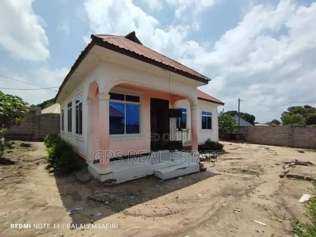 3bdrm House in Kivule Hospital Njia, Ilala for sale