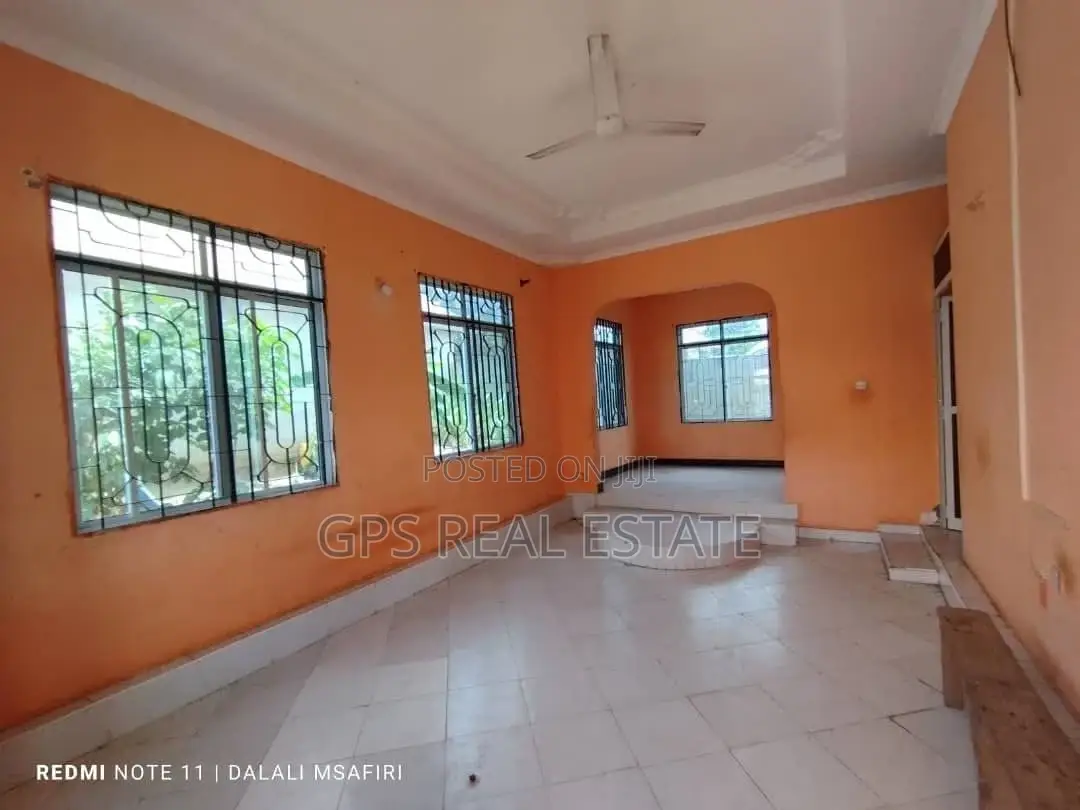 3bdrm House in Kivule Hospital Njia, Ilala for sale