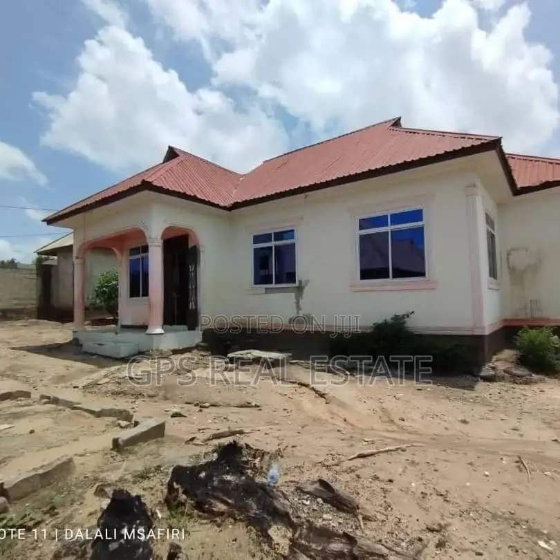 3bdrm House in Kivule Hospital Njia, Ilala for sale