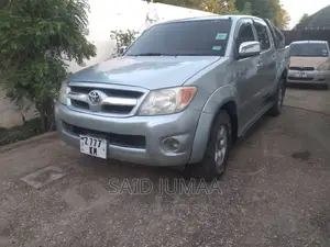 Toyota Hilux 2.5 D-4D 2007 Gray