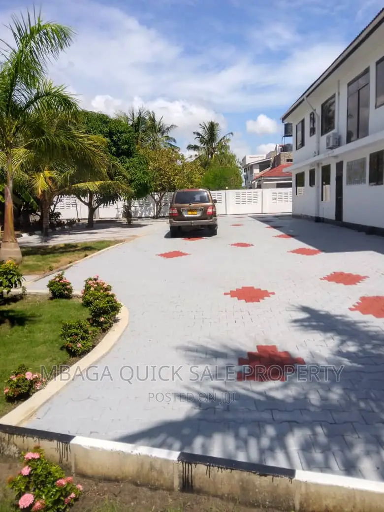 Furnished 6bdrm House in Bahari Beach, Kunduchi for rent