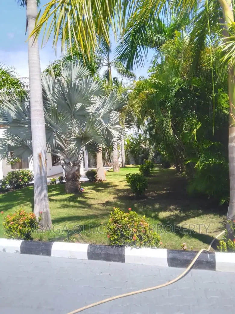 Furnished 6bdrm House in Bahari Beach, Kunduchi for rent