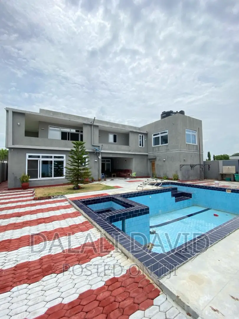 7bdrm House in Mbweni. Mpiji for sale