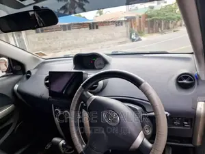 Toyota IST 2003 Silver
