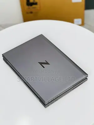New Laptop HP ZBook Firefly G8 16GB Intel Core I7 SSD 512GB