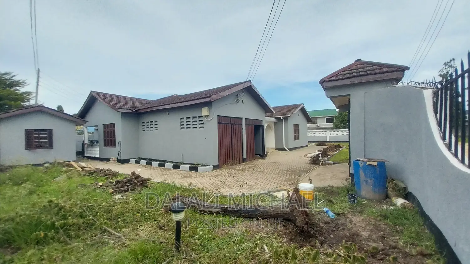 3bdrm House in Mbezibeach for rent