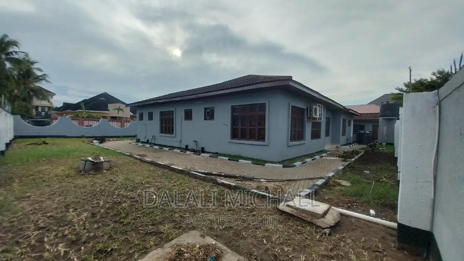 3bdrm House in Mbezibeach for rent