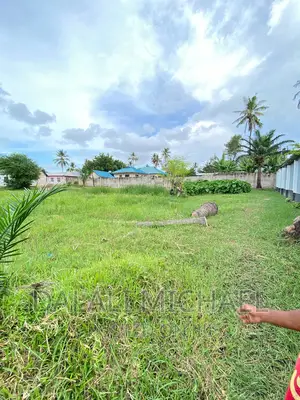 Kiwanja Kinauzwa Salasala #.